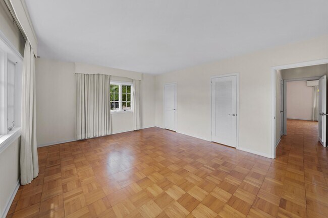 Building Photo - 257 Via Linda
