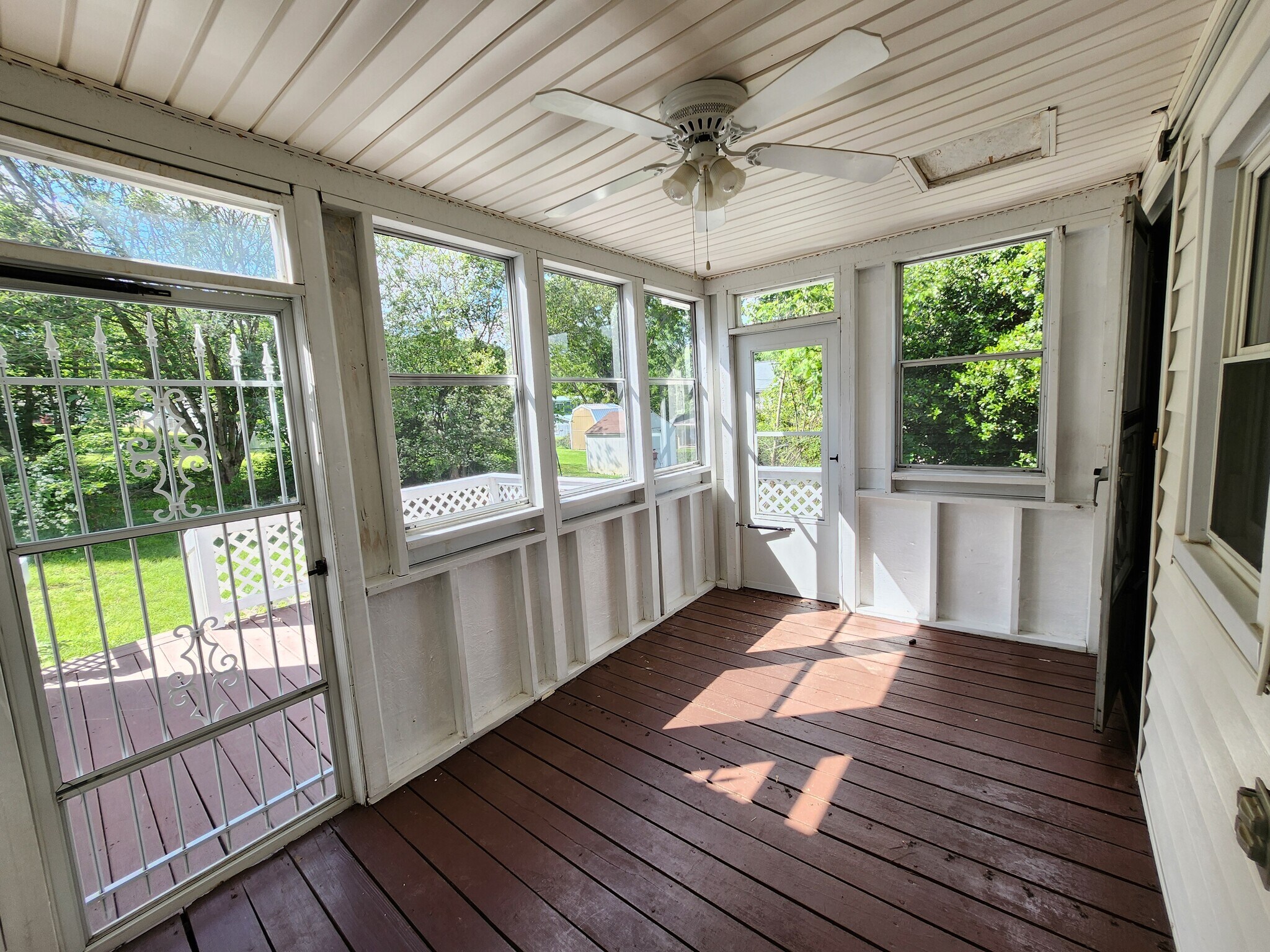 Building Photo - 2511 Watauga Rd