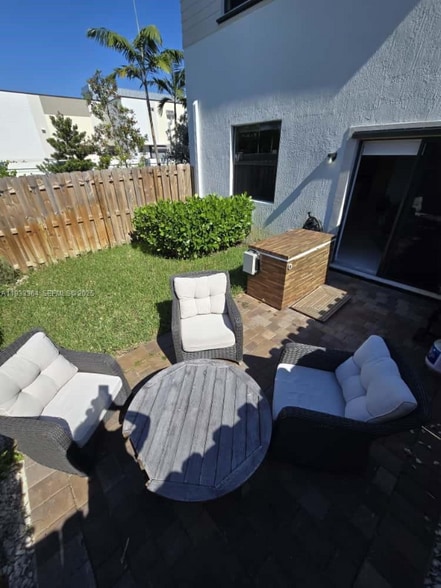 Building Photo - 200 SW 159th Way