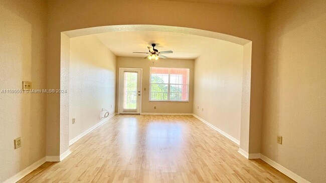 Building Photo - 126 SW Peacock Blvd