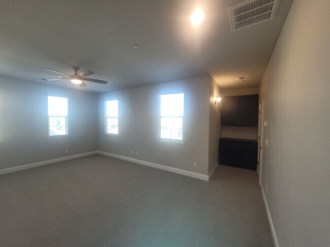 Building Photo - New home in Rancho Cordova in Veranda at S...