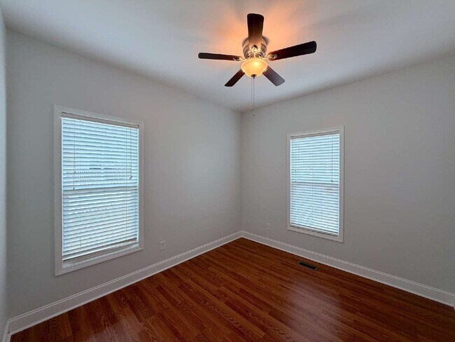 Building Photo - Charming 3-Bedroom Home in the Heart of Raleigh!