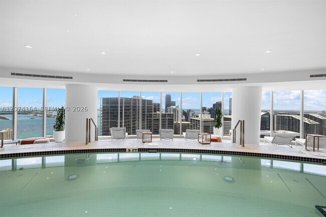Building Photo - 300 S Biscayne Blvd