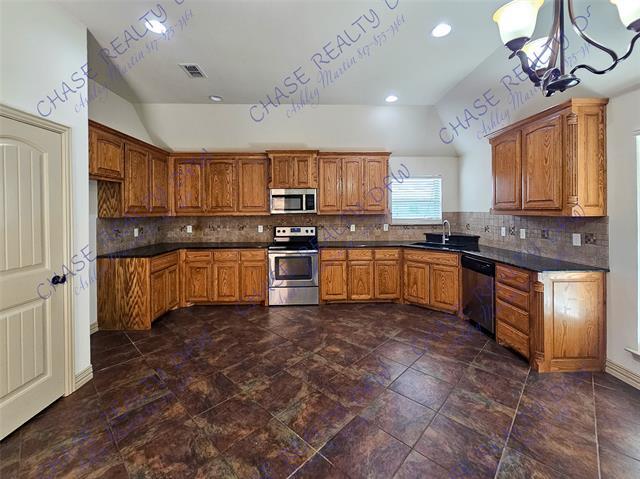 Building Photo - 240 Spyglass Dr