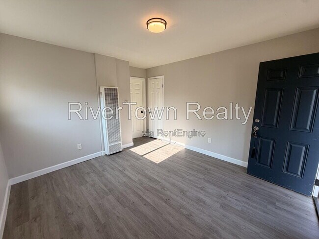 Building Photo - 263 Lucy Ave