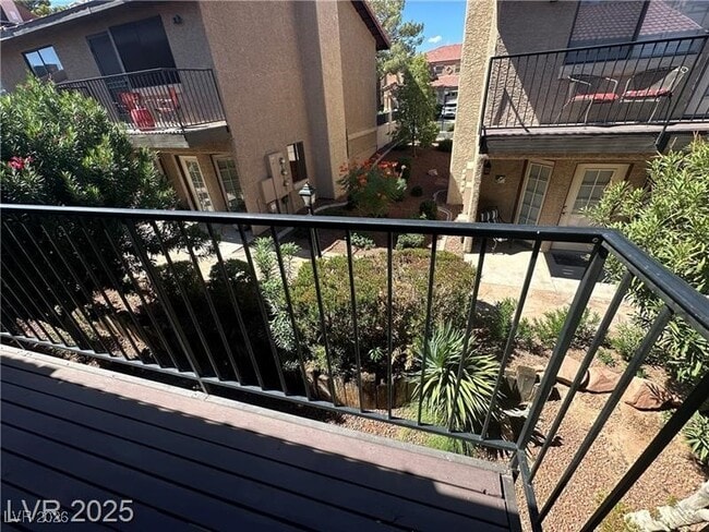 Building Photo - 3947 Delos Dr