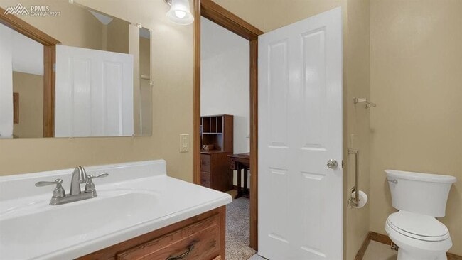 Building Photo - 235 Tamarron Dr