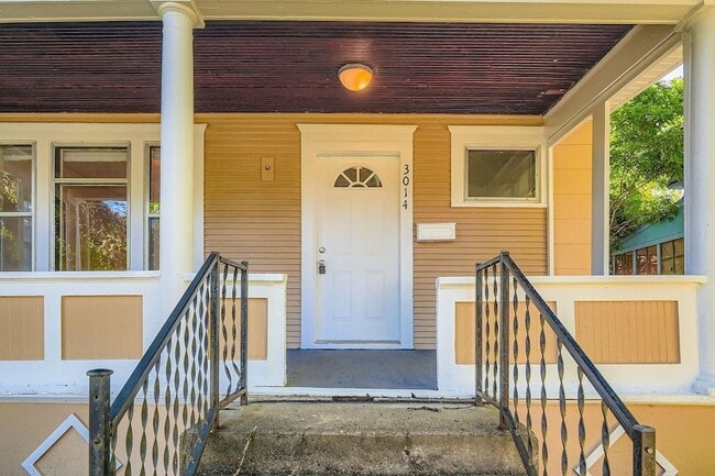 Building Photo - 3014 N Humboldt Ave