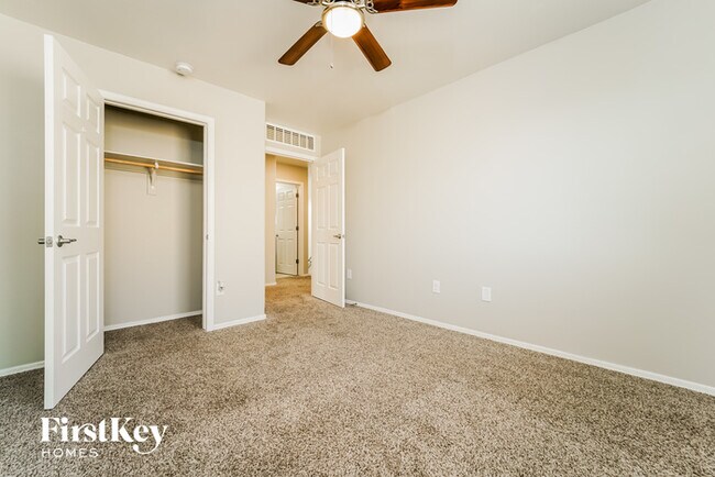 Building Photo - 12291 W Fianchetto Dr