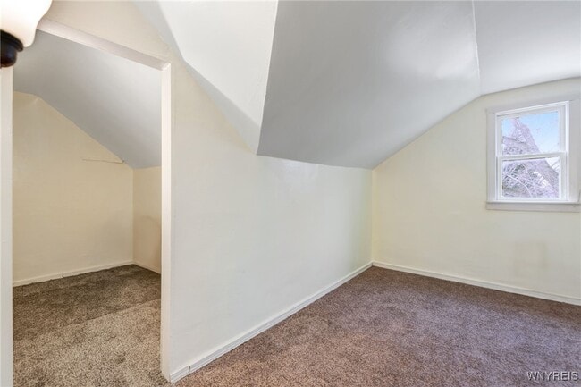 Building Photo - 321 Eggert Rd