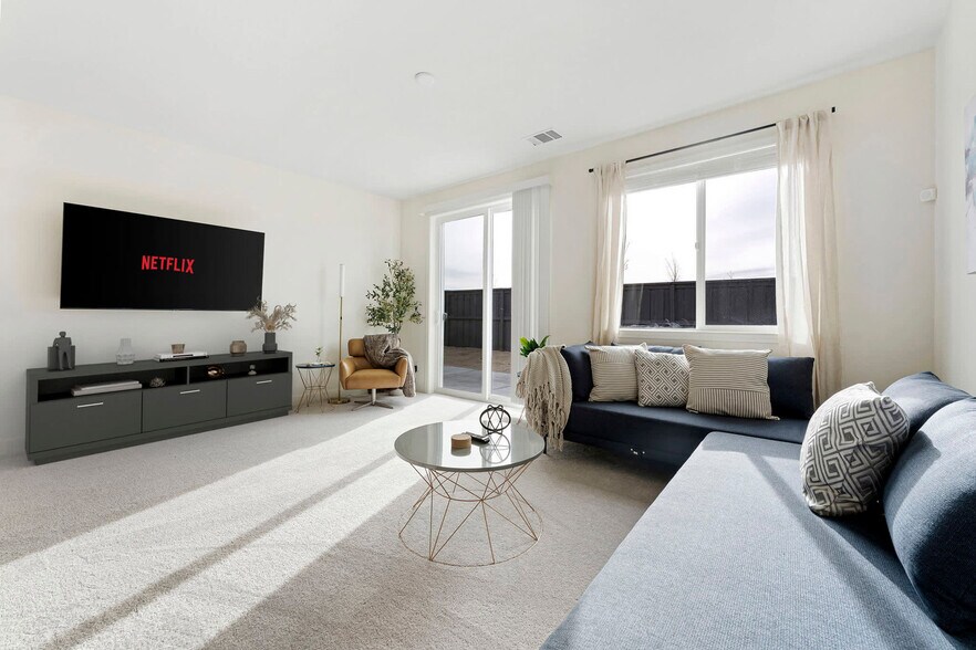 Building Photo - 2021 Maradona Dr