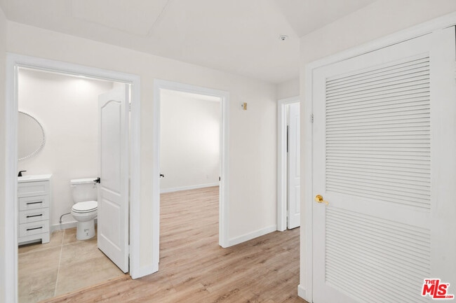 Building Photo - 1255 Federal Ave