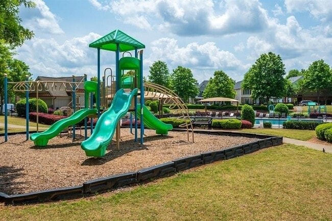 Building Photo - 515 Village Arbor Park NW