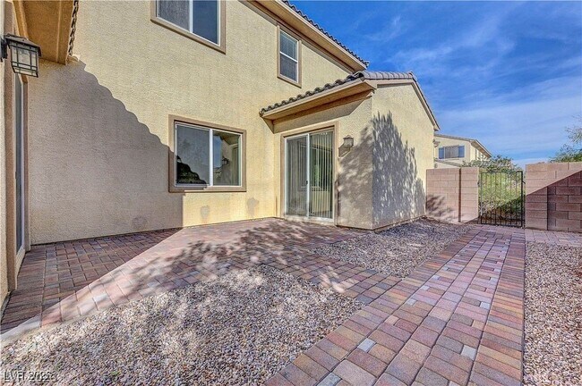 Building Photo - 7931 Campers Village Ave