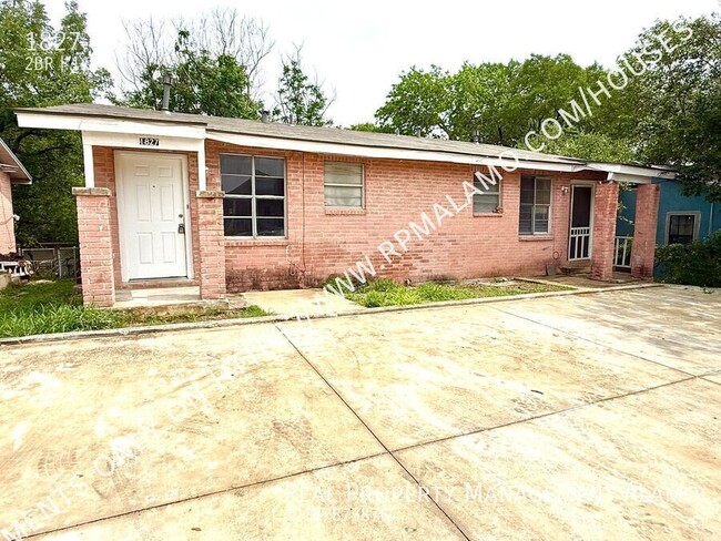 Primary Photo - 1827 E Highland Blvd