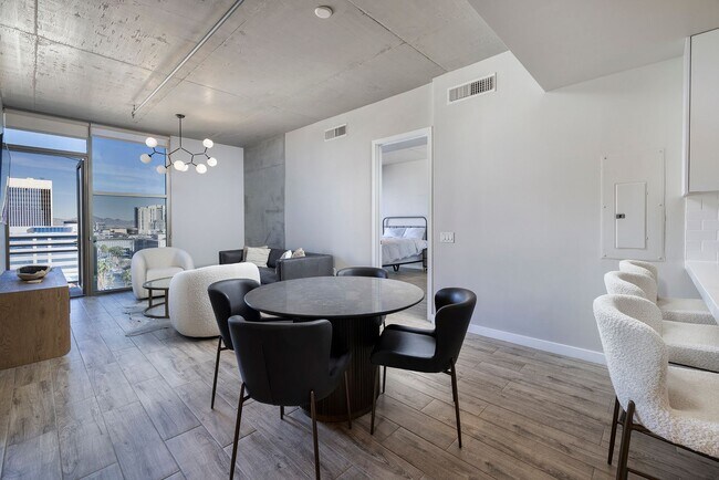 Building Photo - FULLY FURNISHED - JUHL - 2 BEDROOM 2 BATH WITH 2 PARKING SPACES