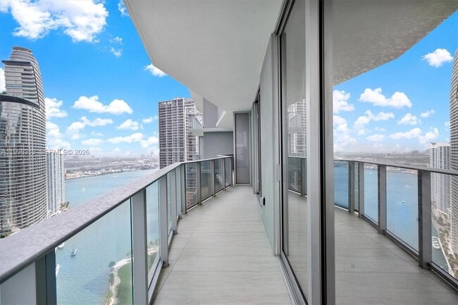 Building Photo - 77 SE 5th St