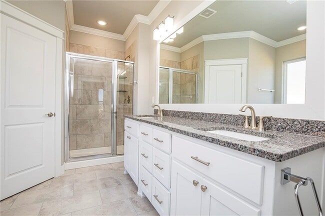 Building Photo - 1936 Seay Cir