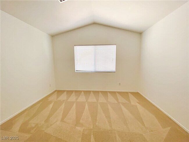 Building Photo - 198 Chadwell Ct