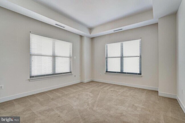 Building Photo - 2425 L St NW