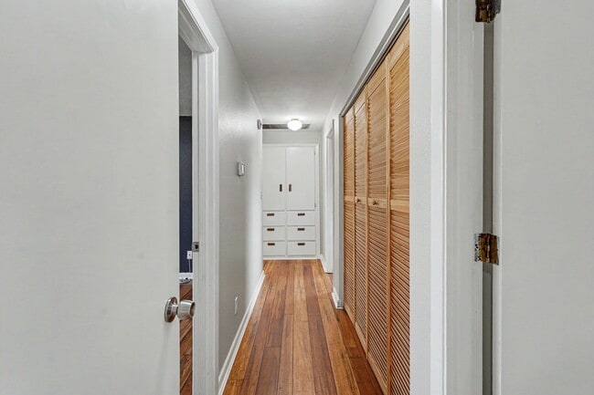 Building Photo - 4 bed, 2 bath single-level home in quiet West Salem neighborhood!