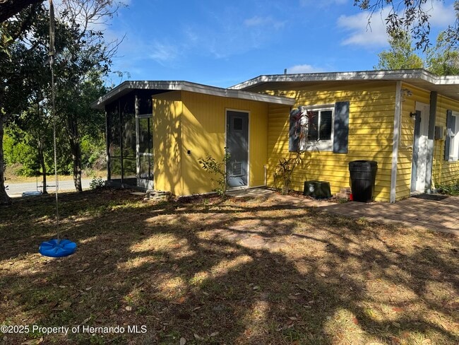 Building Photo - 6315 Treehaven Dr