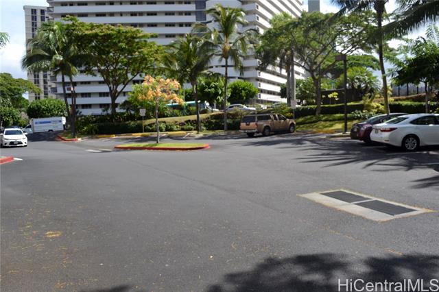 Building Photo - 3009 Ala Makahala Pl