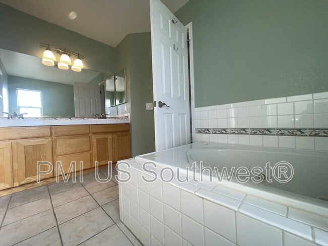 Building Photo - 2576 Ridge Run Ave