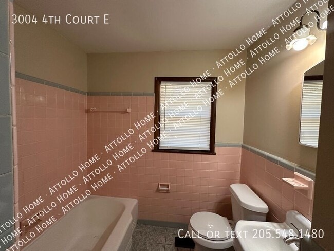 Building Photo - 3004 4th Ct E