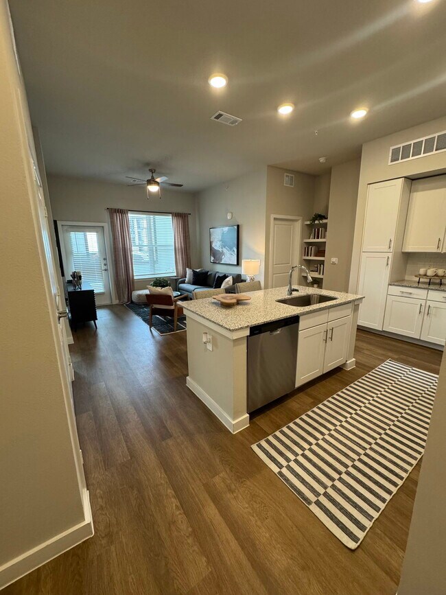 Building Photo - 3601 James Pitts Dr