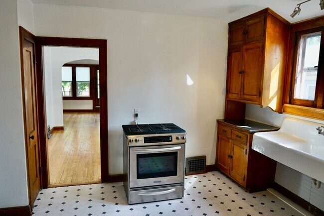 Building Photo - 3621 N 15th St