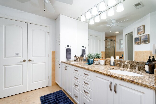 Building Photo - 149 Beachcomber St