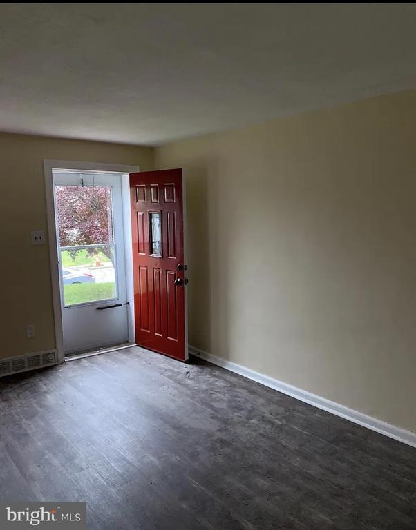 Building Photo - 1119 Kenwood Rd