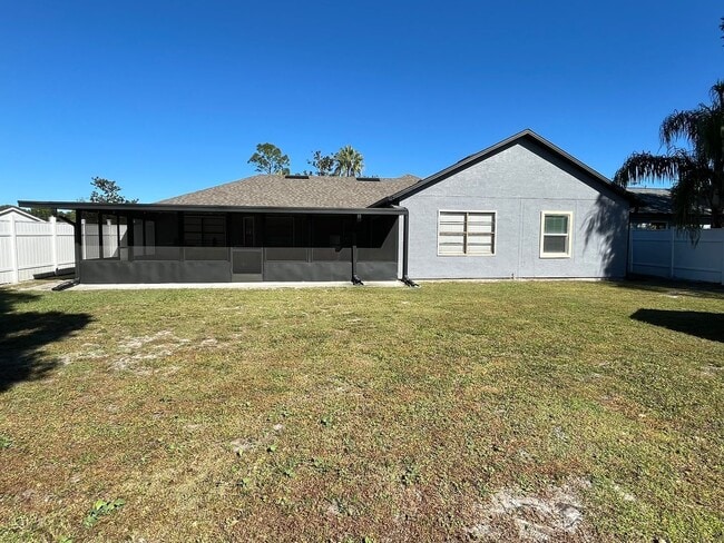 Building Photo - 947 Wages Way