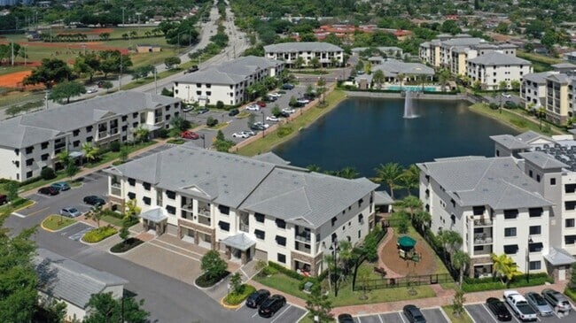 Building Photo - 6901 W Sunrise Blvd