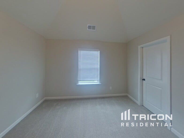 Building Photo - 60 Somerset Hills