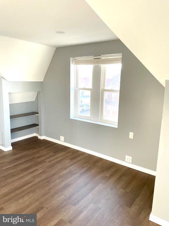 Building Photo - 326 Walnut St