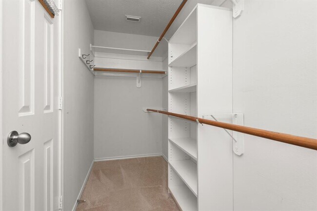 Building Photo - 26873 Armor Oaks Dr