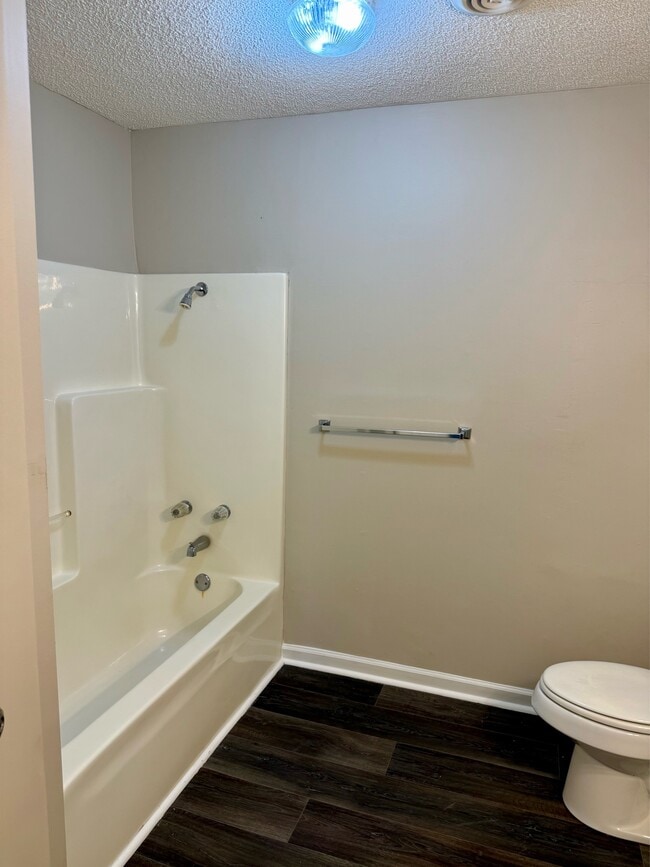 Building Photo - 2870 Walsh Rd