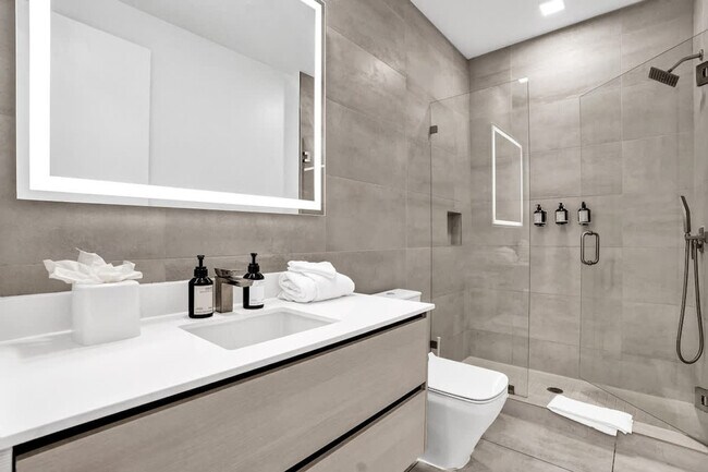 Building Photo - 1220 17th St