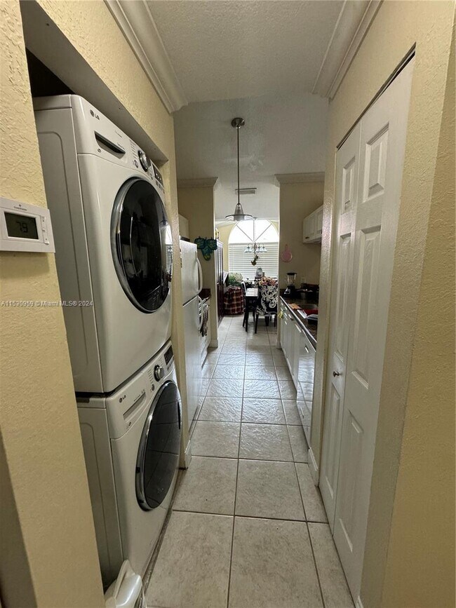 Building Photo - 15780 SW 106th Terrace