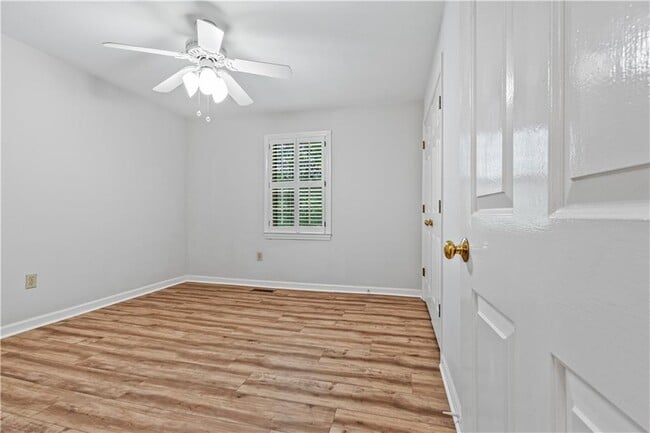 Building Photo - 1160 Old Windsor Pkwy