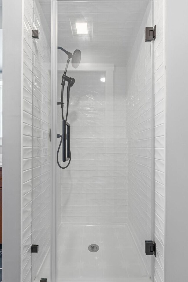 Building Photo - Stunning 5-Bedroom Home on Nearly 1 Acre – Fully Fenced w/ Treehouse | Indian Meadows | Coeur d’A...