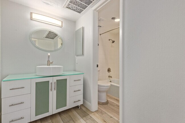 Building Photo - 4727 E Lafayette Blvd