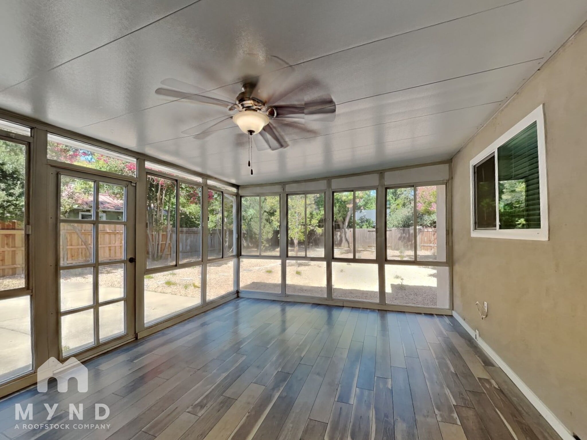 Building Photo - 2428 Drayton Dr
