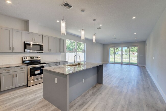 Building Photo - Modern 3/2 Home w/ garage for Rent- Delray...