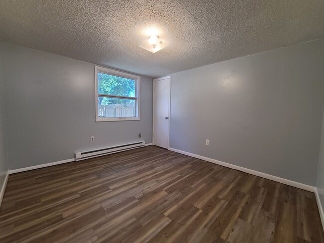 Building Photo - Spacious 3-bedroom, 1-bathroom home in Baroda