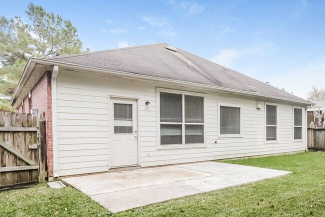 Building Photo - 22035 Willow Downs Dr