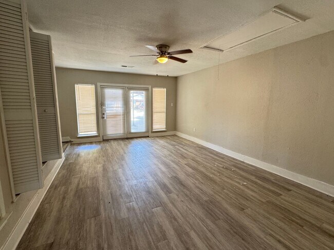 Building Photo - Cozy Living Near Rockwall Lake