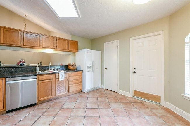 Building Photo - 16746 Square Rigger Ln